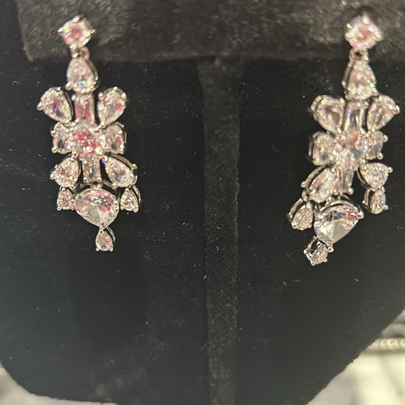 Exquisite Cubic Zirconia Wedding Earrings-Boutique - Picture 6 of 12